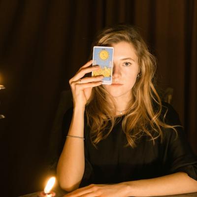 Etalare de Tarot: Ce propunere vrea să îți facă?