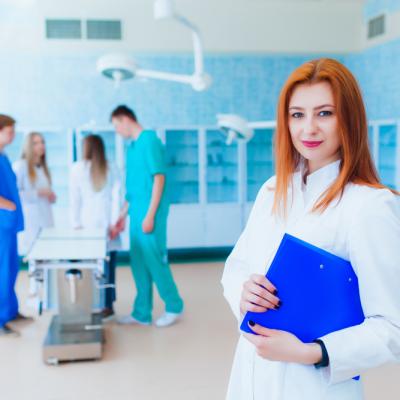 3 sfaturi pentru alegerea furnizorul potrivit pentru îmbrăcăminte medicală