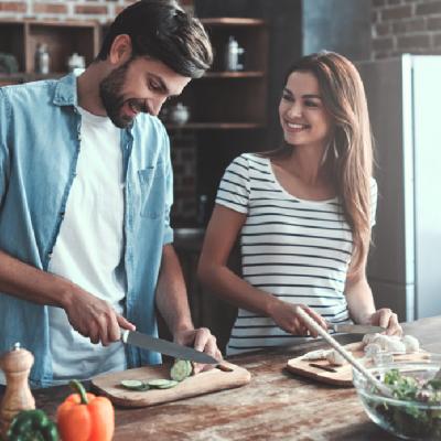 5 Modalități prin care poți convinge partenerul să te ajute mai mult în responsabilitățile comune