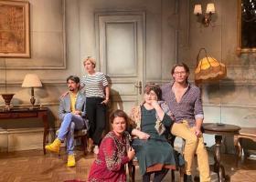 Început de noiembrie cu două comedii teatrale, Și cu pisica ce-ați făcut? și BRASTALICO FABADULU sau Ața și năvodu’ ei… de viață