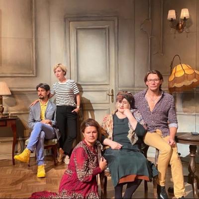 Început de noiembrie cu două comedii teatrale: Și cu pisica ce-ați făcut? și BRASTALICO FABADULU sau Ața și năvodu’ ei… de viață