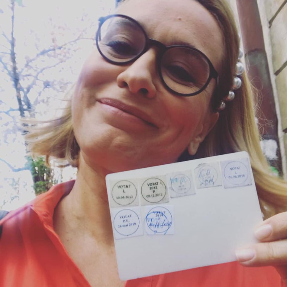 Mesajul lui Robbie Williams pentru Alexia Eram: este timpul să o ierți pe mama ta...