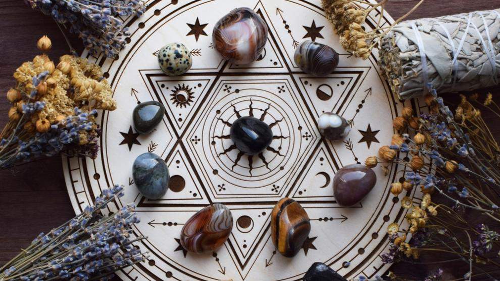 Horoscop Rune săptămâna 14-20 septembrie: Momentele electrizante trezesc în noi părți pe care le credeam uitate! 