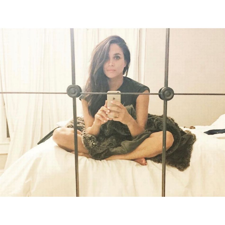 Admiratorii Casei Regale Britanice sunt convinși că Meghan Markle s-a deghizat și a participat la Încoronarea Regelui Charles