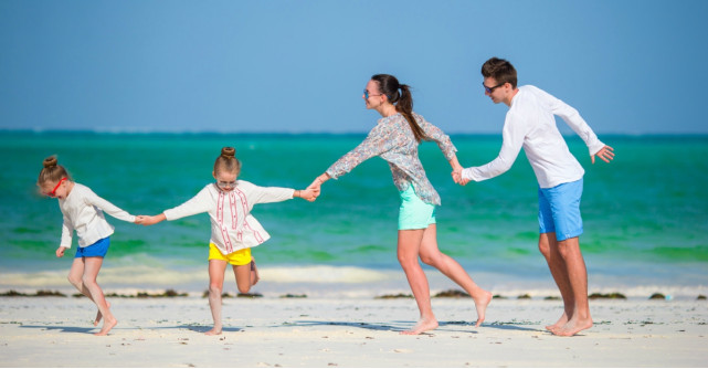 Cum ne ferim de tulburările digestive în vacanță: recomandări pentru întreaga familie