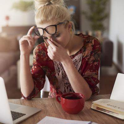 Scapa de migrena cat ai bate din palme