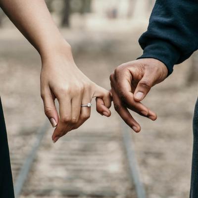 Sugestii pentru o logodnă de vis: cum să o ceri în căsătorie