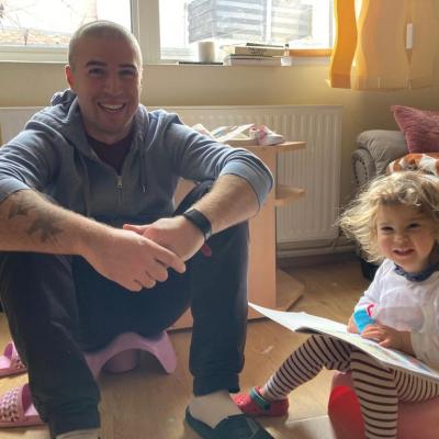 Momsi: satul virtual de care fiecare mamă are nevoie