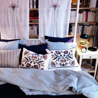 25 de accesorii pentru pat cu model floral 