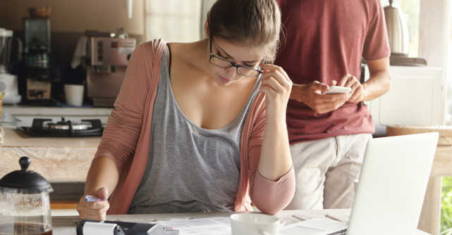 Cum să economisești: ghidul pentru rezerve financiare, fără sacrificii