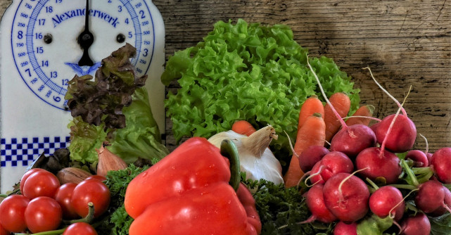 Deficit caloric - ce înseamnă și cum te ajută să slăbești eficient