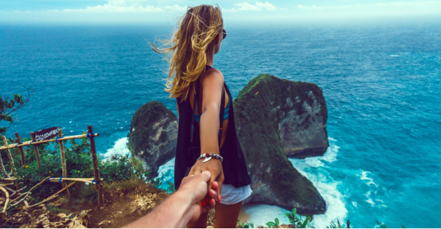 Acceptă-ți emoțiile înainte de a i le comunica partenerului