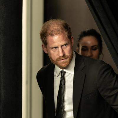 Prințul Harry, moment amuzant cu o capră în timpul unei ședințe de yoga