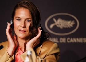STYLAND pe covorul roșu la Cannes 2026: Brandul românesc, purtat de Lisa Carlehed