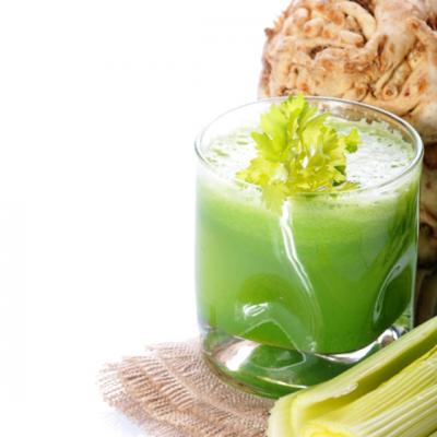 Sucul de telina - elixirul detoxifiant al toamnei 