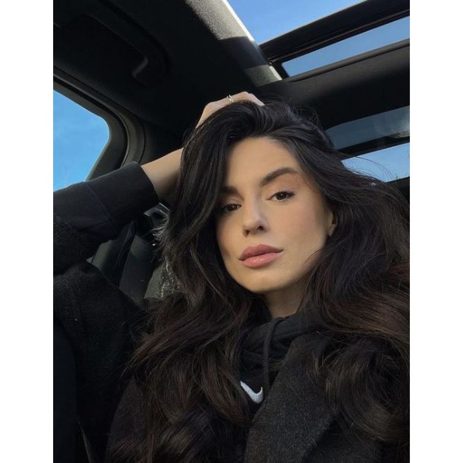 Drama neștiută a vloggeriței Ioana Grama. Una dintre surori a murit într-un accident și toată copilăria a simțit dorul mamei