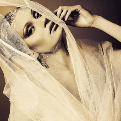 Foto: Iulia Albu, aparitie soc. Cea mai indrazneata rochie purtata de vedeta!