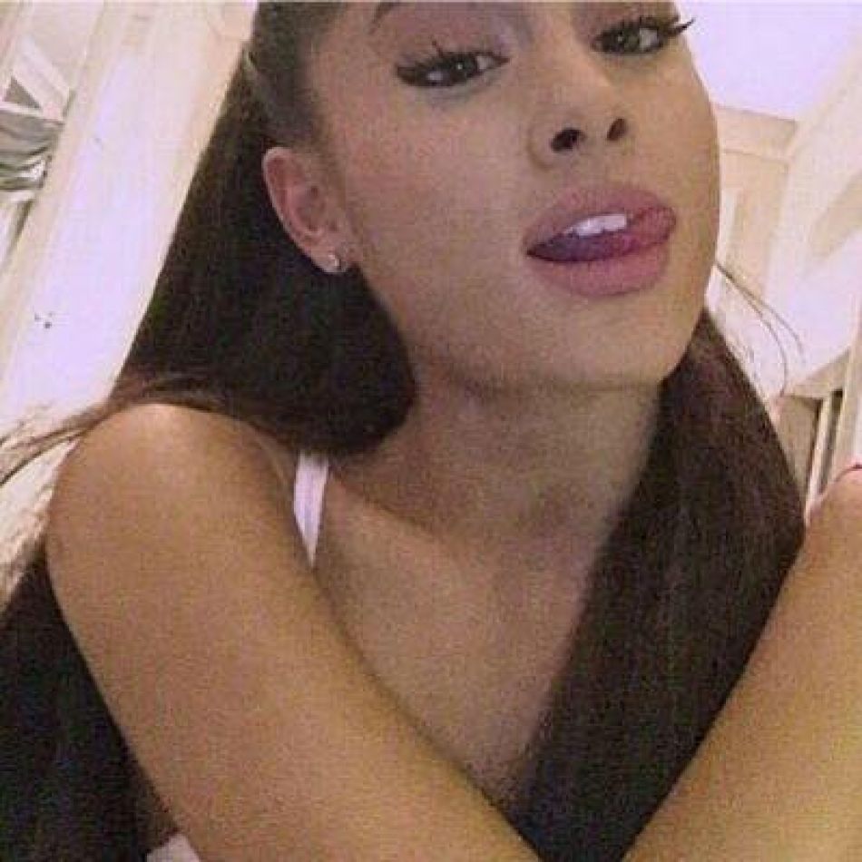 Ariana Grande a divorțat după  2 ani de căsnicie