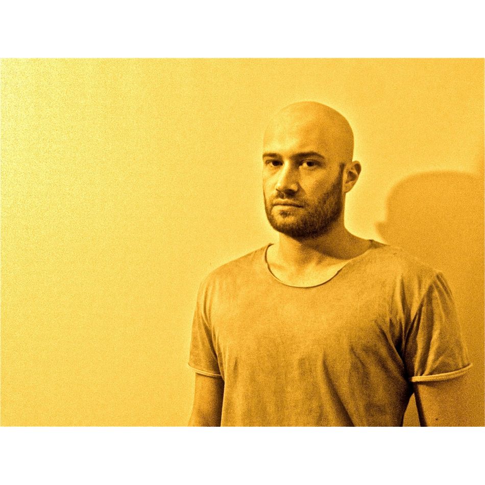 Mihai Bendeac, val de comentarii după ce s-a lăsat pozat în lenjerie intimă: Sunt zile în care mai bine mori...