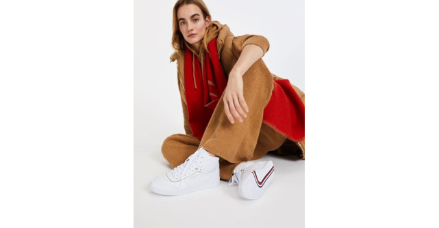 Un outfit TOMMY HILFIGER, chic, confortabil, potrivit pentru orice ocazie