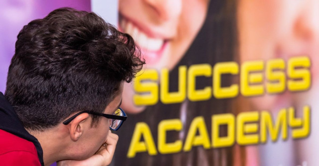 Success Academy: Cum gestionăm șocul adolesecenței din clasa a 9-a 