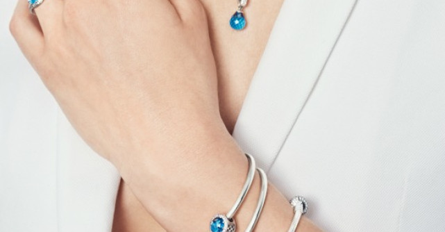 Farmec hollywoodian cu noile bijuterii Pandora