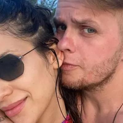 Codin Maticiuc, întâlnire cu soacra sa, care vinde flori în centrul Capitalei: Cum să aduci flori la florăreasă...