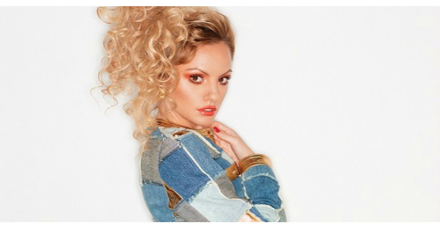 Fanii intreaba, Alexandra Stan raspunde