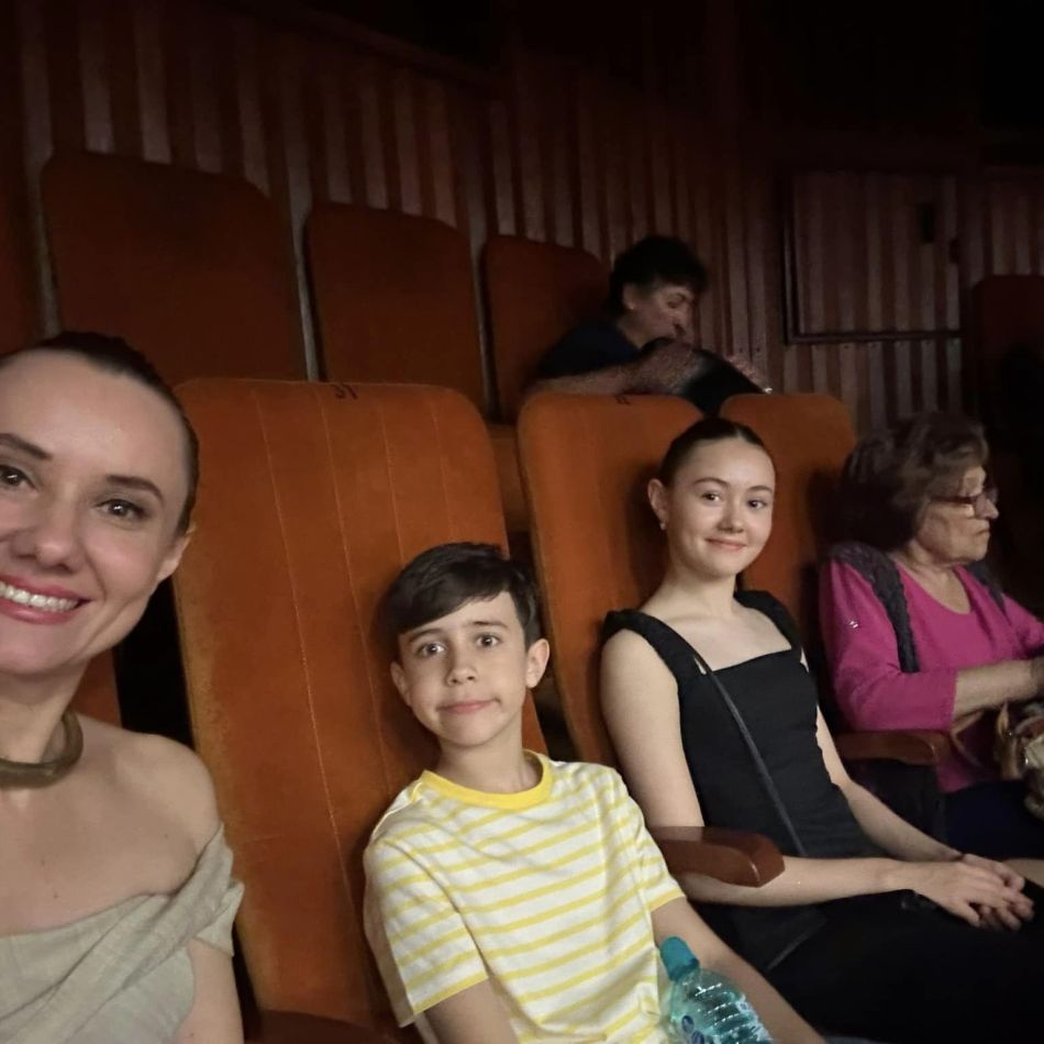 Oana Ioniță și fostul ei soț au stabilit custodia și domiciliul copiilor: Isabel va locui la mine și Maxim, la Florin...