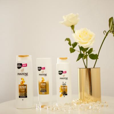 Noul Pantene: primul șampon care introduce nutrienți Pro-V în firul de păr