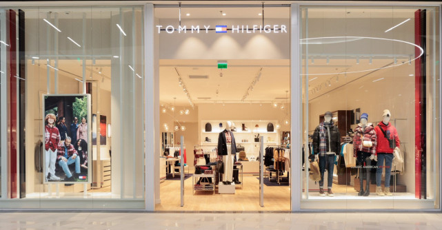 TOMMY HILFIGER DESCHIDE UN NOU MAGAZIN ÎN PROMENADA, CRAIOVA