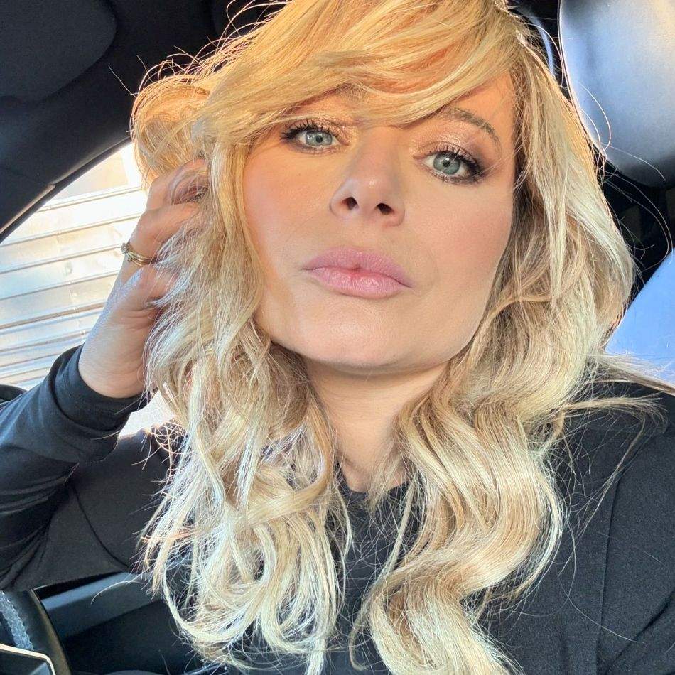 Pâinea copilăriei la brutăria Laurei Cosoi: Oamenii stau la coadă pentru gustul tradițional. Ce spun oamenii de prețuri?