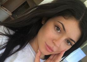 Kylie Jenner i-a schimbat numele fiului ei. Vedeta de peste ocean s-a răzgândit, iar numele de Wolf este dat uitării
