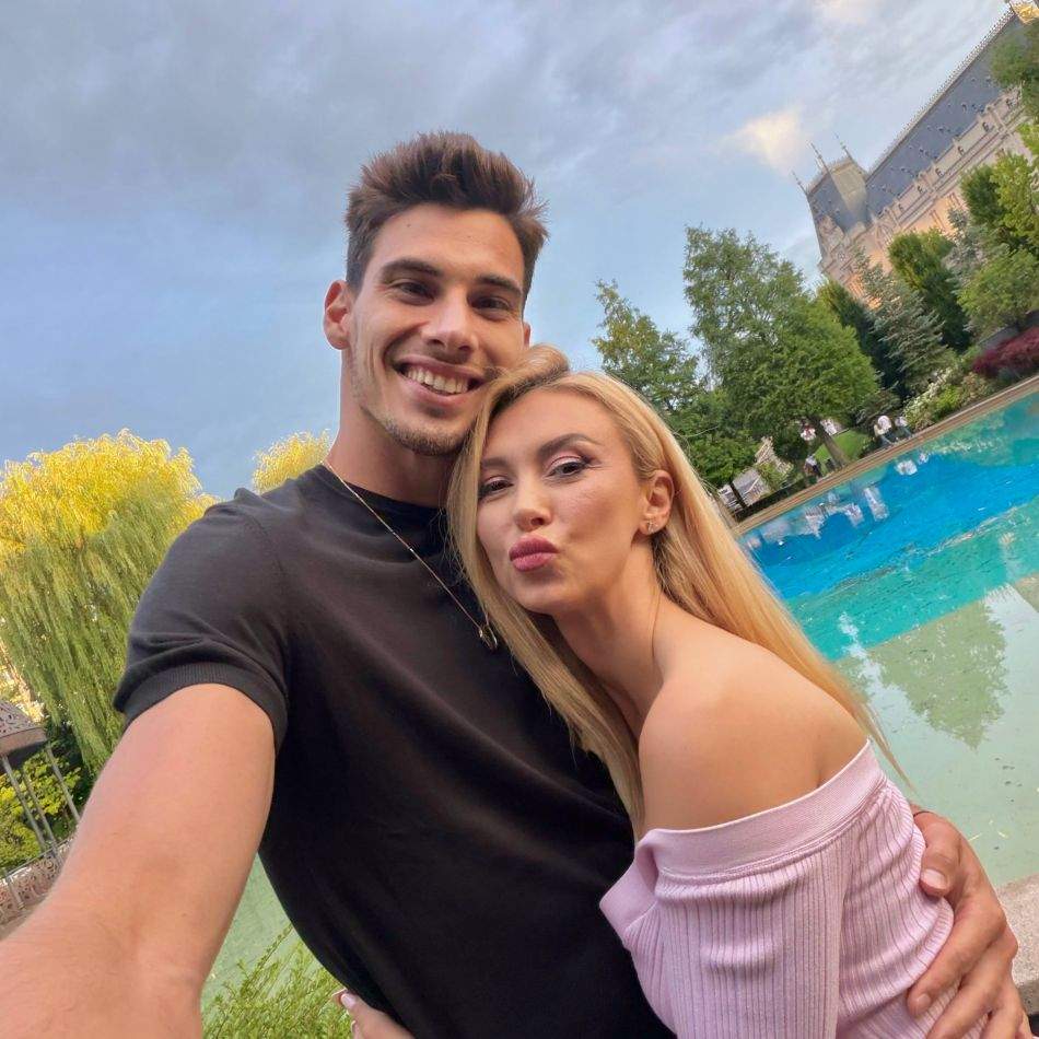Andreea Bălan, emoții uriașe! Ce s-a întâmplat cu fiicele ei, Clara și Ela, în prima zi de școală: Suntem foarte fericite...