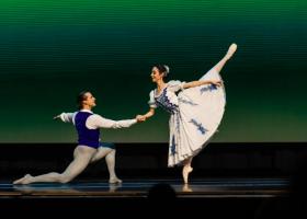 Bucharest International Ballet Gala a transformat Sala Palatului într-o scenă a baletului mondial