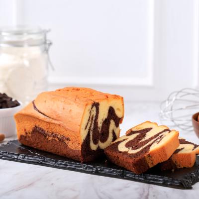 Cel mai simplu și rapid dulce al Crăciunului, suficient pentru toată familia: 2 tăvi de chec pufos în 3 pași simpli 