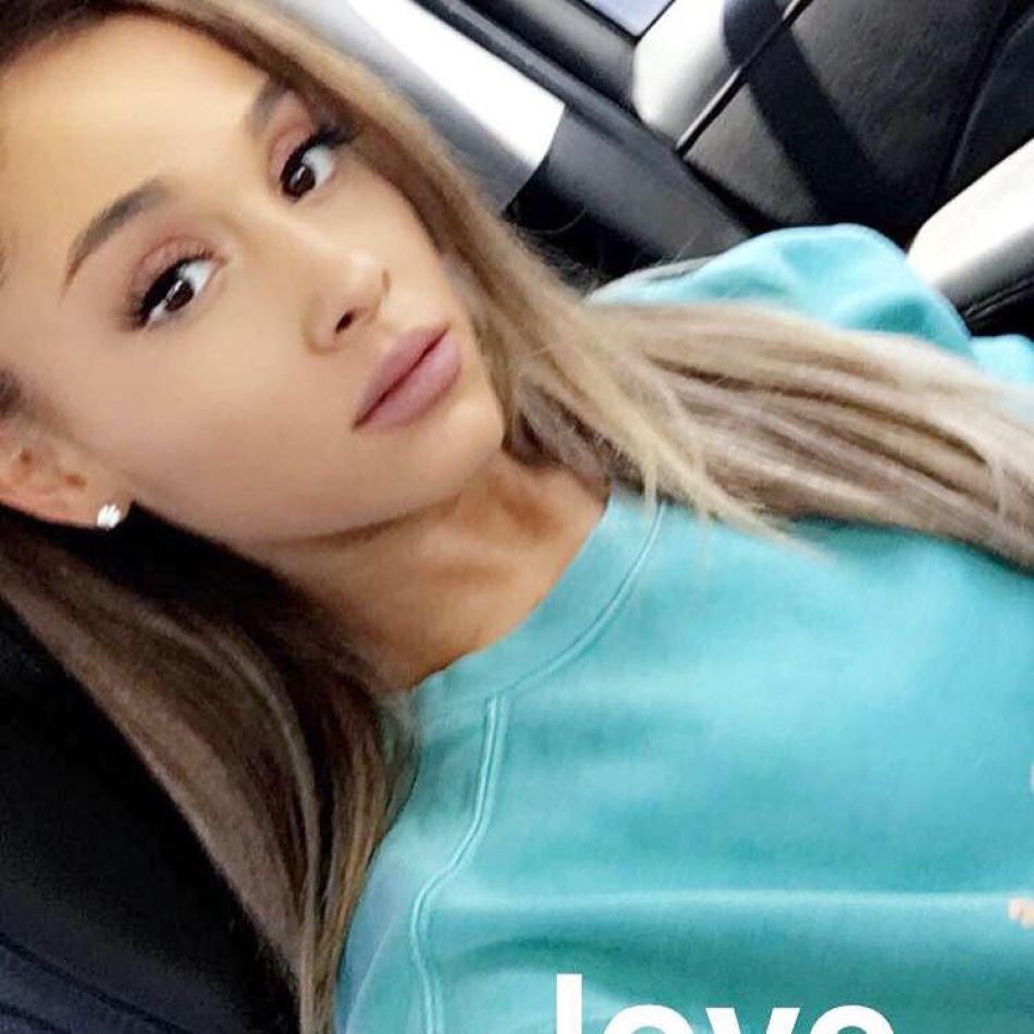 Ariana Grande a divorțat după  2 ani de căsnicie