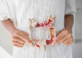 Cancerul de colon, boala nemiloasă care l-a ucis pe Mihai Leu. Ce alte vedete au mai fost diagnosticate cu această maladie