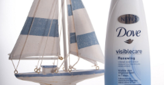 Gelurile de dus Dove Visible Care cu Nutrium Moisture