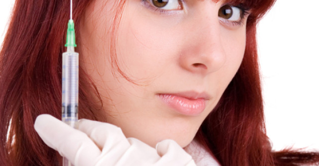 Foto: Operatiile estetice au transformat-o intr-un monstru