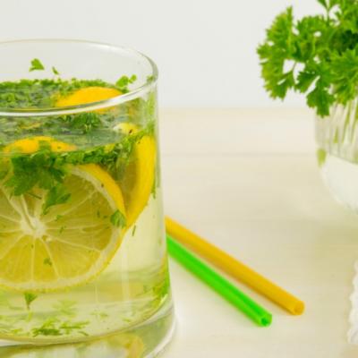 Cea mai simpla dieta: Ceaiul de patrunjel te ajuta sa scapi de 3 kg in doar 3 zile