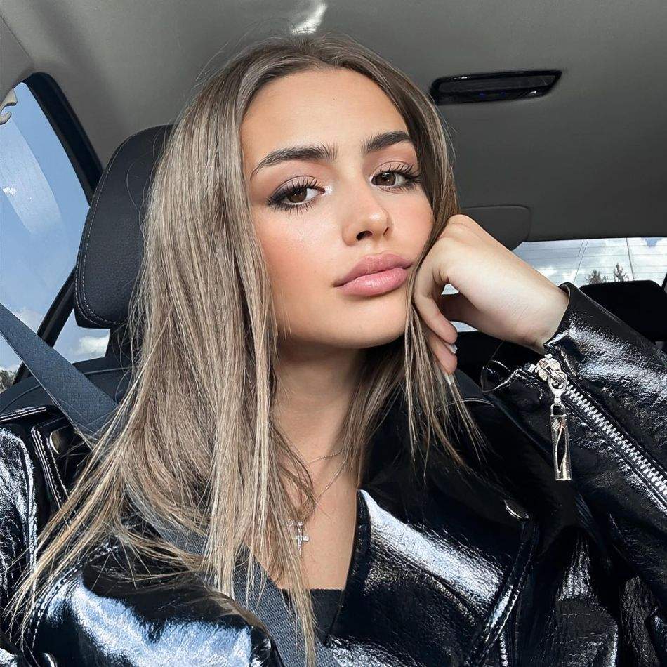 Iuliana Beregoi a dat BAC-ul și se pregătește de facultate în străinătate! Ce va studia artista?