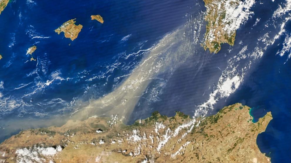 România va fi acoperită de un val de praf saharian între 21 și 23 noiembrie