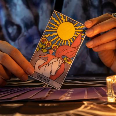 TAROT ONLINE: Mesajele destinului pentru aprilie 2025. Ce vești îți aduce a doua lună de primăvară?