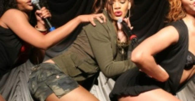 Video: Rihanna iti indeplineste fanteziile
