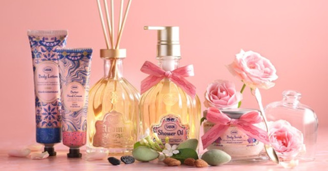 Noua colecție de sărbătoare BLUSH GOURMAND Trăiește magia!