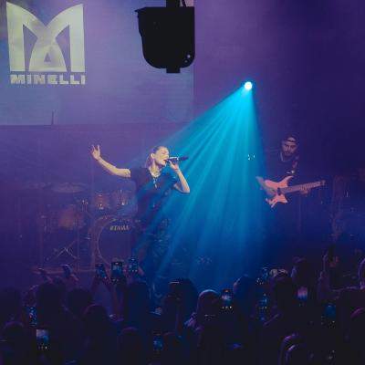 Minelli face senzație în America de Nord și anunță lansarea unui nou album - Mixed Feelings