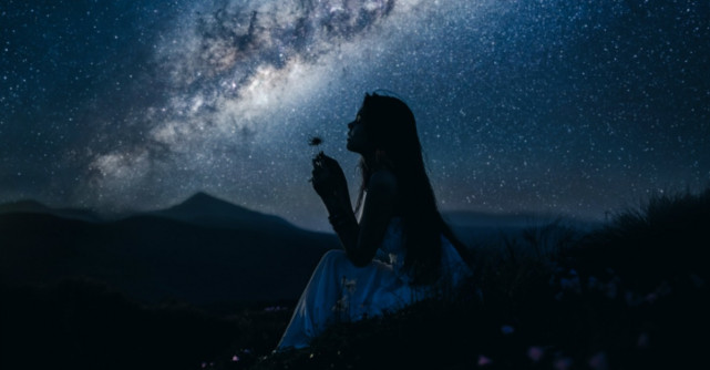 10 Porunci pentru o viata fericita. Meriti sa traiesti asa cum visezi