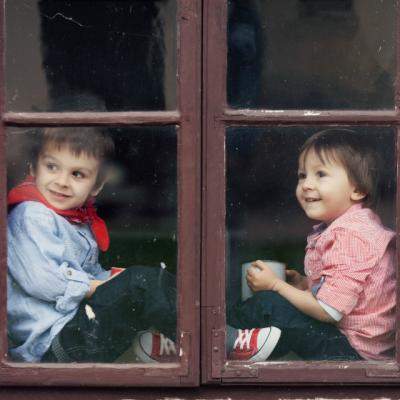 Iubiti-va copiii! Ei sunt un dar de la Dumnezeu