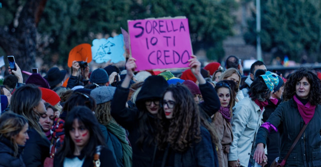 Italia introduce detenția pe viață pentru femicid